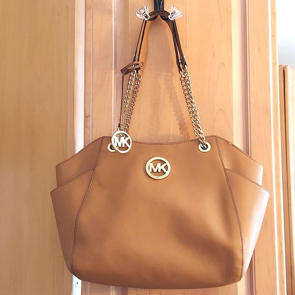 Michael Kors Bag‎ Goldtone Hardware Double Chain Handles Saffiano Leather - Picture 1 of 8